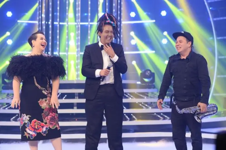 ทีวีไกด์: รายการ “เปลี่ยนหน้า...ท้าโชว์ SING YOUR FACE OFF ซีซั่น 2” “โบว์ – เมลดา” สตรองสุด!!! สะบัดหวาน ร้อง – เต้น สวมวิญญาณองค์แม่ “บียอนเซ่”