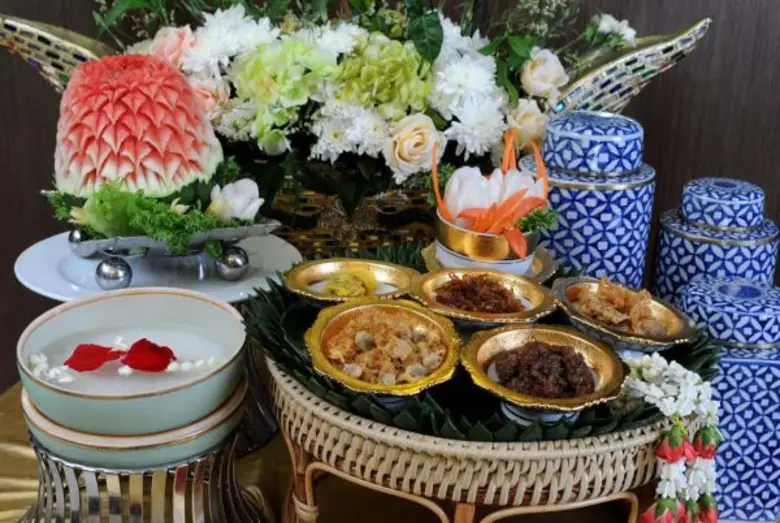 โรงเรมอัล มีรอซ (Al Meroz) คอนเซ็ปต์ฮาลาล...