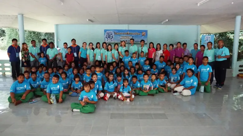 โครงการพี่สอนน้อง "ปลูกปัญญา พร้อมมอบความ...