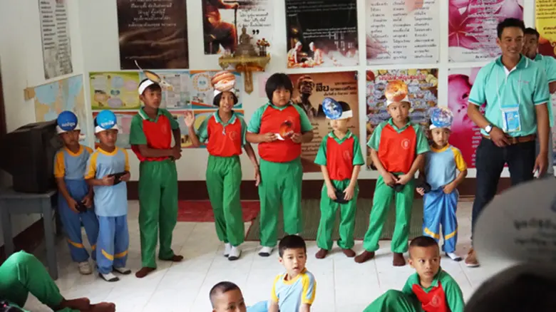 โครงการพี่สอนน้อง “ปลูกปัญญา พร้อมมอบความอบอุ่น” เข้าสู่โรงเรียนที่ 51