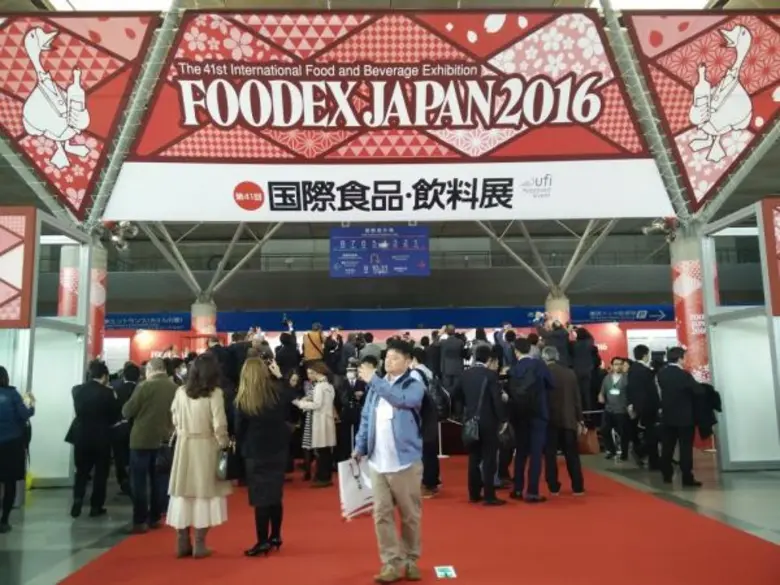 เทพผดุงพรมะพร้าวเดินหน้าสู่แบรนด์ระดับโลก นำชาวเกาะและแม่พลอยลุยตลาดต่างประเทศย้ำตำแหน่งผู้ส่งออกอันดับหนึ่ง