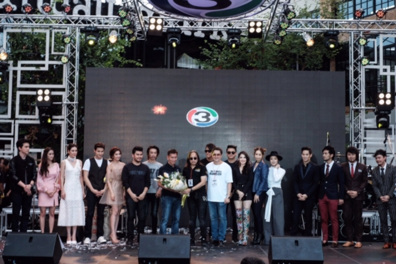 แค่ประเดิมออกอากาศครั้งแรกก็ขนความอลังการ...