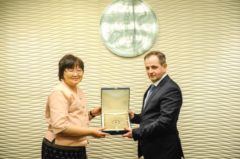 นางวิมลพร ธิติศักดิ์ ผู้ตรวจราชการกระทรวง...