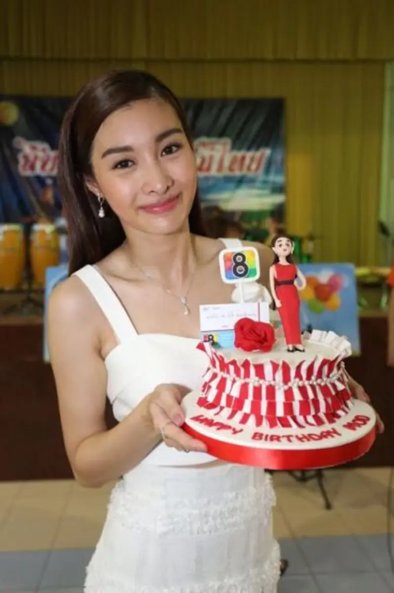 อายุย่างเข้า 25 ปี เบญจเพส ดาราสาว ช่อง8 ...