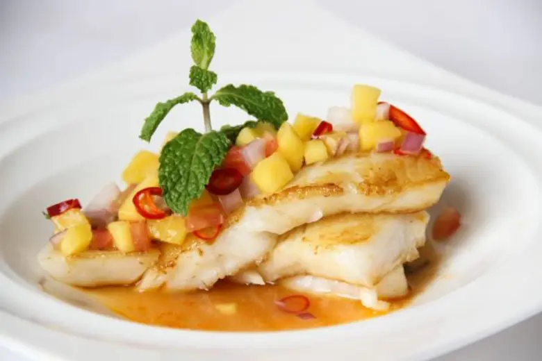 ห้องอาหารจีนหล่งฟ่ง โรงแรมสวิสโฮเต็ล เลอ ...