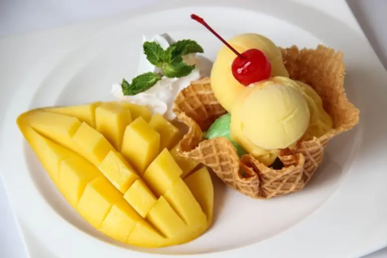 เมนูพิเศษ “มะม่วง” รสเลิศรับซัมเมอร์ ที่ หล่งฟ่ง