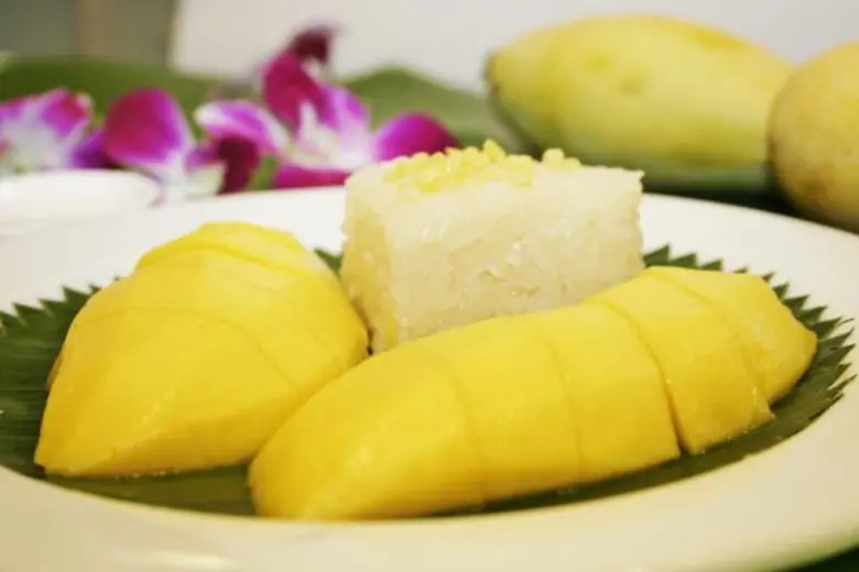 ห้องอาหารเรือนต้น ขอเสนอเมนูอร่อย "เนื้อร...