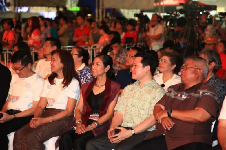 เอเชียทีคชุ่มฉ่ำทุกอณู ฉลองสงกรานต์แบบไทยสไตล์กันอย่างคับคั่ง