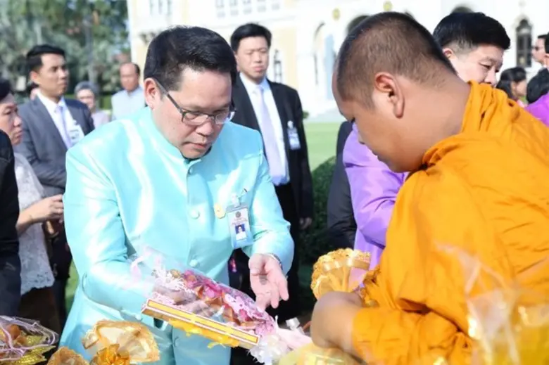 ดร.อุตตม สาวนายน รัฐมนตรีว่าการกระทรวงเทค...