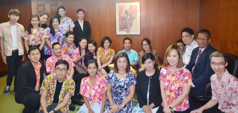 คุณสันต์ บุญบรรลุ ผู้อำนวยการฝ่ายขายและกา...