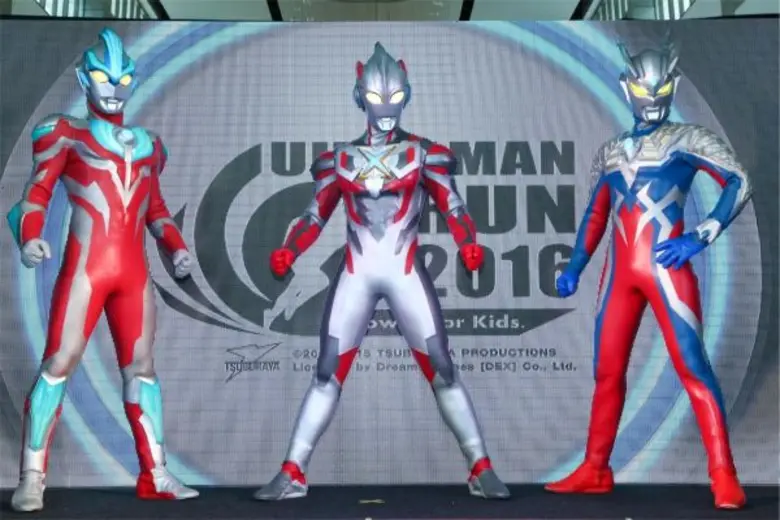 เดกซ์ ดรีม เอกซ์เพรส จับมือ ซึบูราญ่า โปรดักชั่นส์ ประเทศญี่ปุ่น และเอไอเอส ฉลอง 50 ปี อุลตร้าแมน ซีรี่ส์ จัดกิจกรรม 'อุลตร้าแมน รัน 2016’ ครั้งแรกในโลก ปลุกหัวใจแฟนคลับร่วมวิ่งส่งพลังช่วยเด็กด้อยโอกาส 28 พ.ค. นี้ ที่สวนลุมพินี