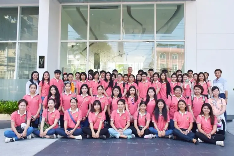 ฝ่ายบริหารโรงแรมบาราคูด้า พัทยา เอ็มแกลเล...