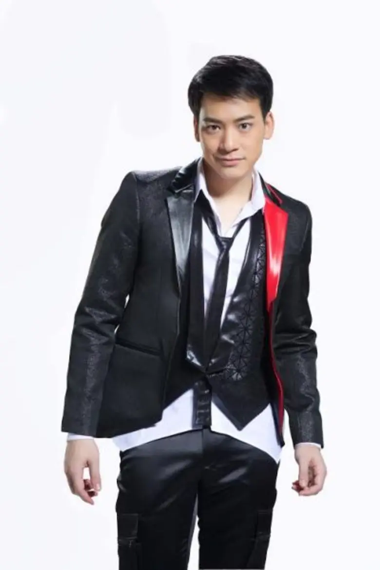 โดดเข้าวงการบันเทิงผ่านเวทีประกวด "เดอะสต...