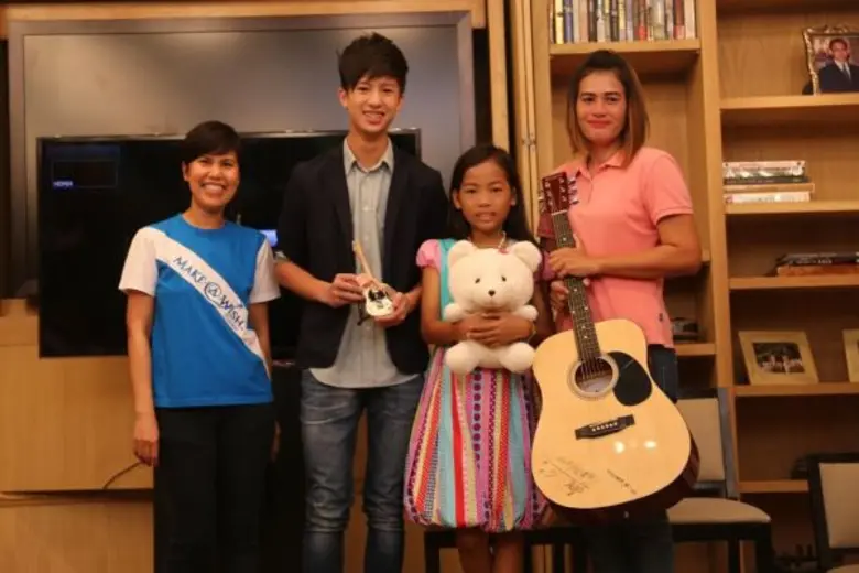 มาร์ค กามิกาเซ่ เยี่ยมน้องป่วย ธาลัสซีเมีย ขั้นรุนแรง ส่งสุข สานฝัน นักกีต้าร์