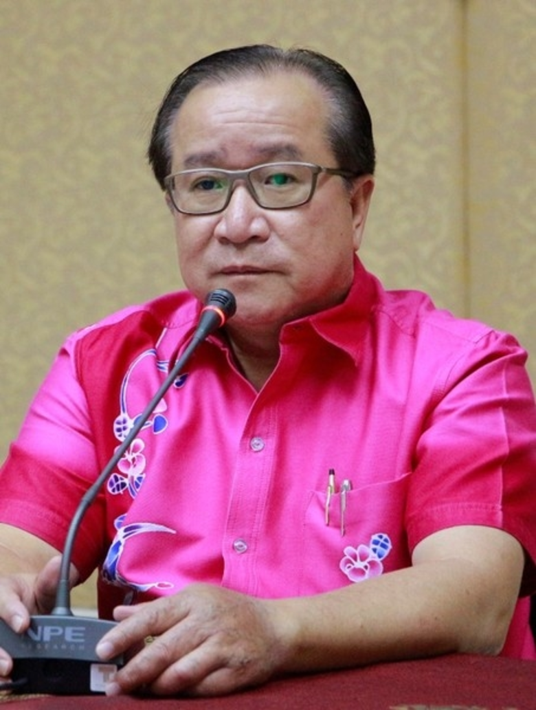 นายแพทย์ประภาส วีระพล นายแพทย์สาธารณสุขจั...