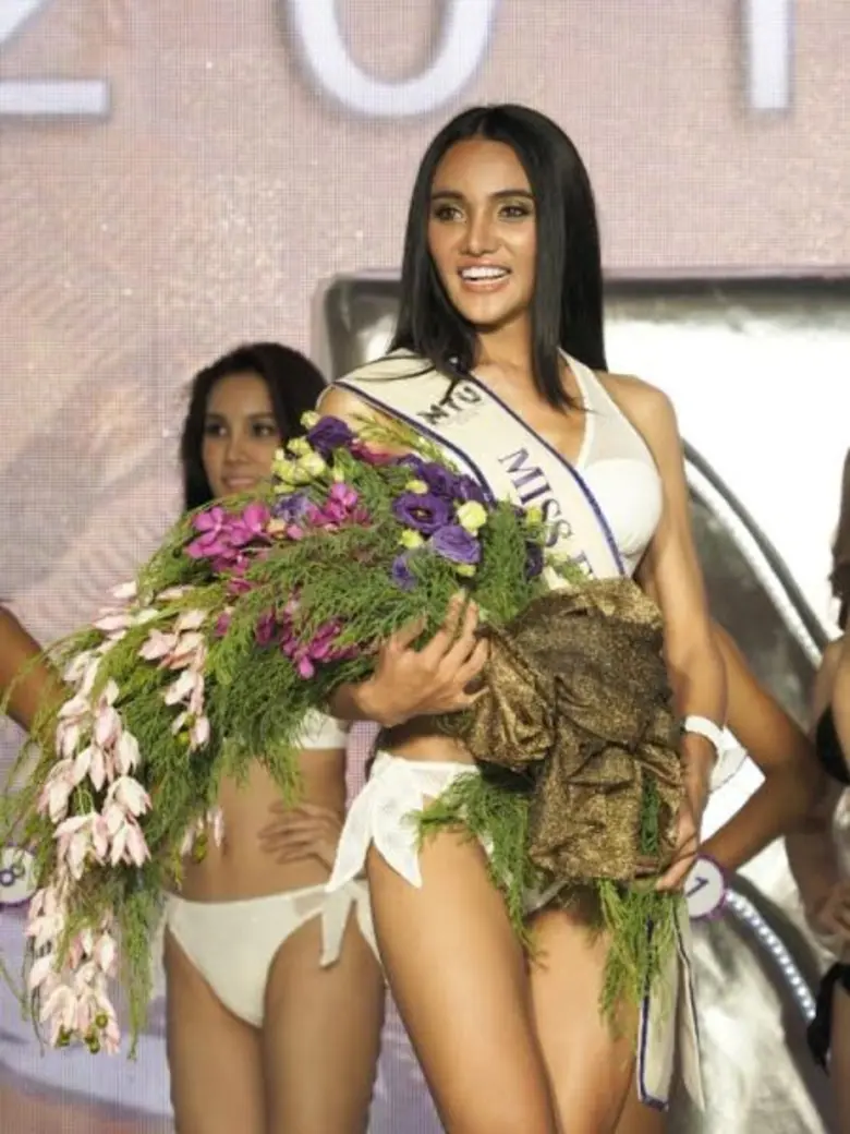 หุ่นปังสุด หมายเลข 17 ณัชชาภรณ์ เทพคุณานนท์ ใบไผ่ คว้ารางวัล Miss Fit & Firm ประจำปี 2559 ในการประกวดMiss Tiffany’s Universe 2016