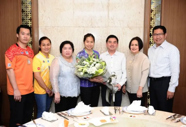 นายสมชัย เลิศสุทธิวงค์ ประธานเจ้าหน้าที่บ...