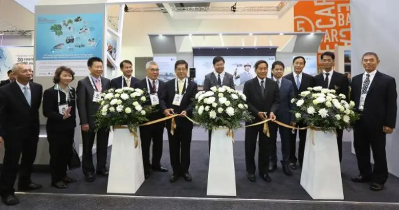 นายปิยสวัสดิ์ อัมระนันทน์ ประธานกรรมการ แ...