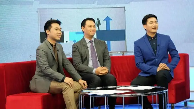 นายรักษ์ วรกิจโภคาทร รองกรรมการผู้จัดการธ...