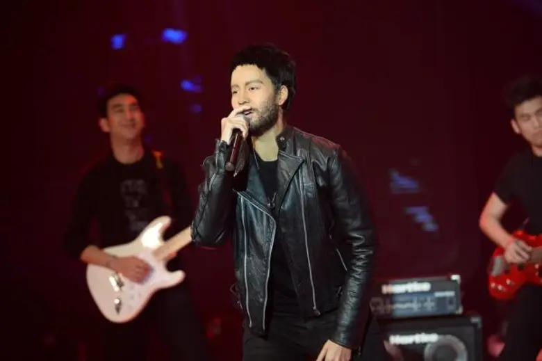 ทีวีไกด์: รายการ “เปลี่ยนหน้า...ท้าโชว์ SING YOUR FACE OFF ซีซั่น 2” “ต้นหอม” เผ็ดเวอร์!!! ฉีกลุคสก๊อย สบัดหน้าโกอินเตอร์ สวมร่าง “เจสซี่ เจ”