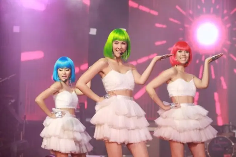 “แจ็คกี้-แคท-โบว์-พราวฟ้า” แปลงโฉมมือปราบสาวสุดแซ่บ ร่วมภารกิจพิเศษใน “มือปราบสายเดี่ยว”