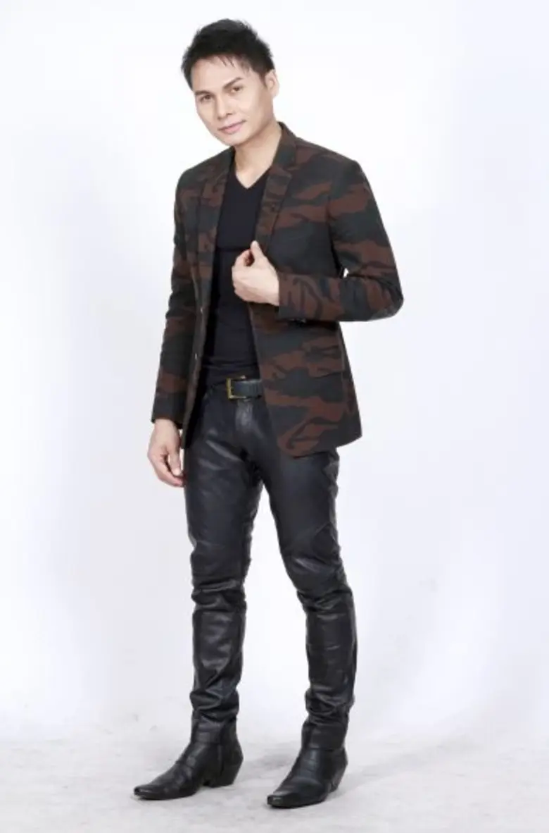 หลังส่งเพลงหมอลำสุดม่วน กะเทยหน้าฮ้าน ให้...