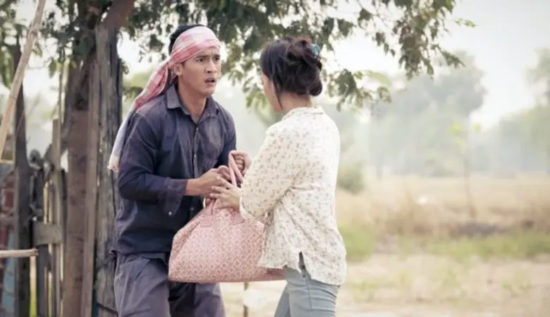 แมน มณีวรรณ อาร์สยาม ถ่ายทอดอารมณ์เจ็บ ลงเอ็มวีเพลง เกิบฮ้างข้างทางเดิน ตอกย้ำคนช้ำรัก