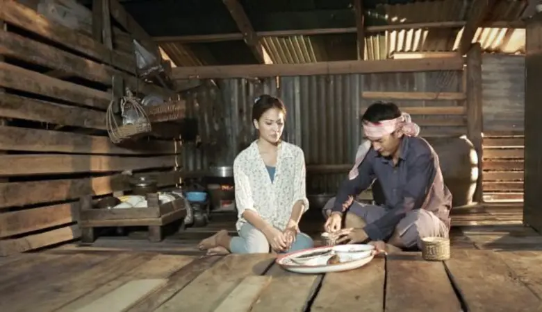 แมน มณีวรรณ อาร์สยาม ถ่ายทอดอารมณ์เจ็บ ลงเอ็มวีเพลง เกิบฮ้างข้างทางเดิน ตอกย้ำคนช้ำรัก