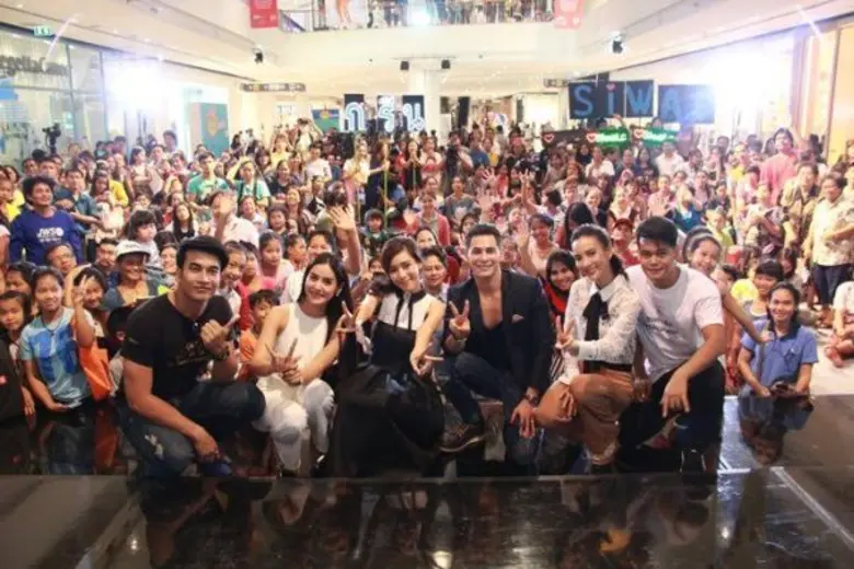 พระนางจากละครดังช่อง 7 สี “ไฟรักเกมร้อน-ทะเลไฟ, โนห์รา และ ขุนกระทิง” ยกทีมร่วมกิจกรรม “Meet & Greet แฟนละคร 7 สี”