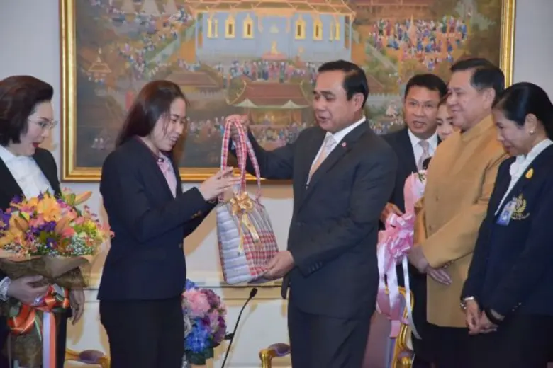 พลเอก ธนะศักดิ์ ปฏิมาประกร รองนายกรัฐมนตร...