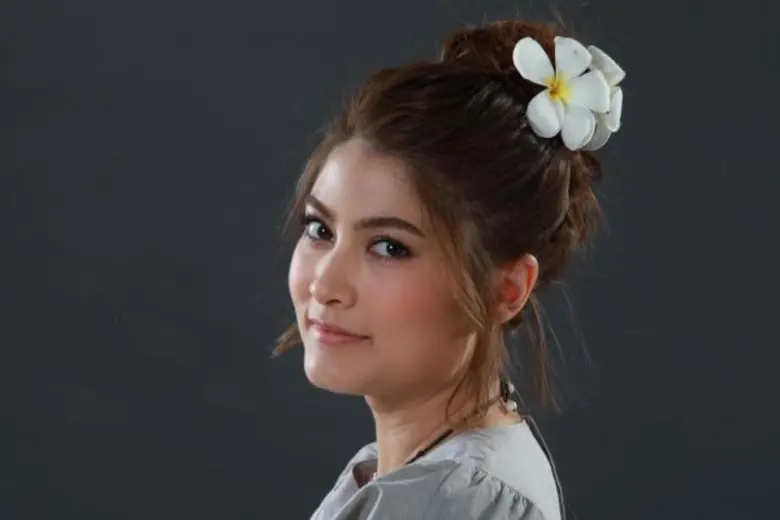 กำลังเข้มข้นสนุกสนานกันอย่างเต็มที่กับนาง...