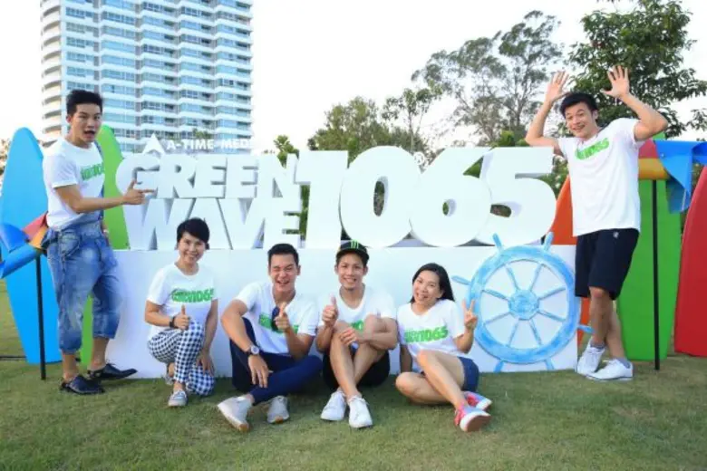 มีความเอ็กคูลซีฟ!! กรีนแฟนคลับสุดชิล ดูคอนเสิร์ตดับร้อนริมทะเล ชมวิวเรือชอร์ชสุดไฮโซ