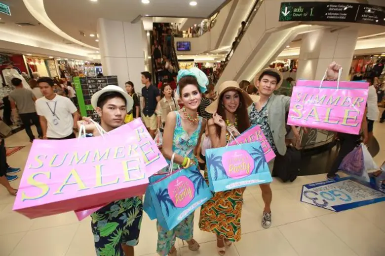 เดอะ แพลทินัม แฟชั่น มอลล์ จัดมหกรรมแฟชั่นท้าลมร้อน เดอะ แพลทินัม ซัมเมอร์ แฟชั่น ปาร์ตี้ 2016 อวดโฉมแฟชั่นโชว์คอลเลคชั่นซัมเมอร์ใหม่กว่า 40 ชุด  พร้อมจับมือ 1,500 ร้านค้าและแบรนด์ชั้นนำลดสูงสุด 70%