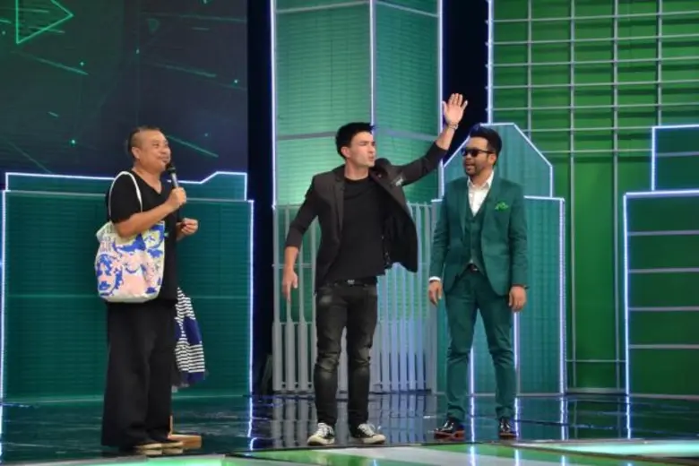 ทีวีไกด์: รายการ “SMEตีแตก THE FINAL 2016” จริงจังแค่ไหน แค่ไหนเรียกจริงจัง... “ตั๊ก บริบูรณ์” งดฮา เพราะ เมียสั่งมา!!