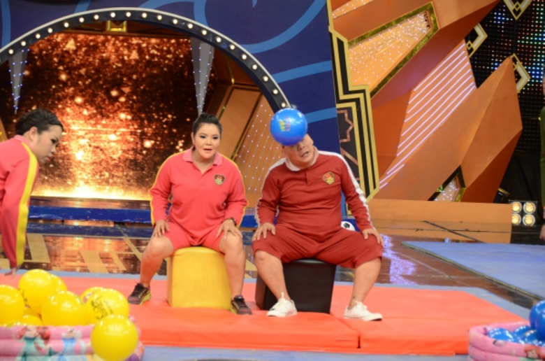 ทีวีไกด์: รายการ “ชิงร้อยชิงล้าน ว้าวว้าวว้าว” แก๊ง 3 ช่า ผนึกกำลัง ฮาย,โหน่ง,โตส ลุ้นเกมลูกบอลมหาสนุก