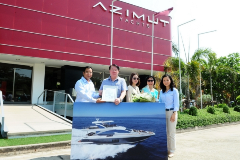 อะซิมุท ส่งมอบเรือยอร์ชรุ่น Flybridge 80