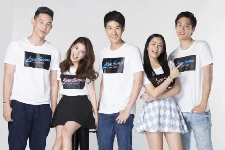 GMM25 ยกทัพนักแสดงวัยรุ่นสุดฮอต ถ่ายรูปฟิตติ้ง โปรเจ็คต์ใหม่ 'Love Songs Love Series’ เริ่มตอนแรก 4 พ.ค. นี้