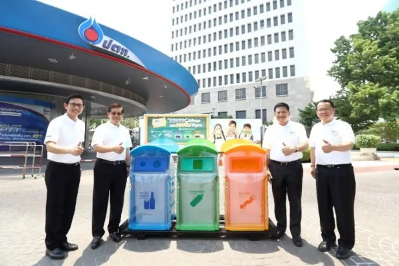 นายเทวินทร์ วงศ์วานิช ประธานเจ้าหน้าที่บร...