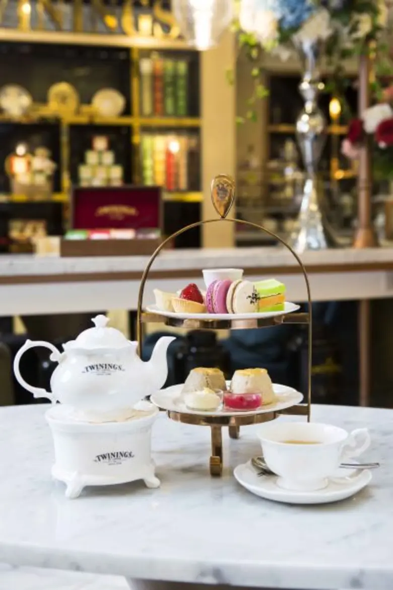 นับถอยหลังสู่งาน CHOCOHOLIC’s PARTY 2016ครั้งแรกที่เมืองไทยจะกลายเป็นเมืองแห่งช็อกโกแลต ขอชวนสาวกชาวช๊อคโกแลตเลิฟเวอร์มาร่วมปาร์ตี้สุดฟินส์ CHOCOHOLIC’s PARTY 2016 งานนี้เข้าฟรี ชมฟรี ชิมฟรีกำแพงช็อกโกแลต 1000 ชิ้น ตั้งแต่วันที่ 27 เมษายน – 1 พฤษภาคมนี้