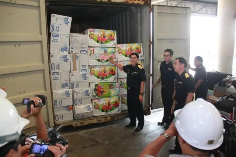 สำนักงานศุลกากรท่าเรือแหลมฉบัง จับกุมสินค้าหลีกเลี่ยงข้อห้ามข้อกำกัดในการนำเข้า และสินค้าที่สำแดงเมืองกำเนิดอันเป็นเท็จ เข้ามาในราชอาณาจักร มูลค่ากว่า 8.6 ล้านบาท