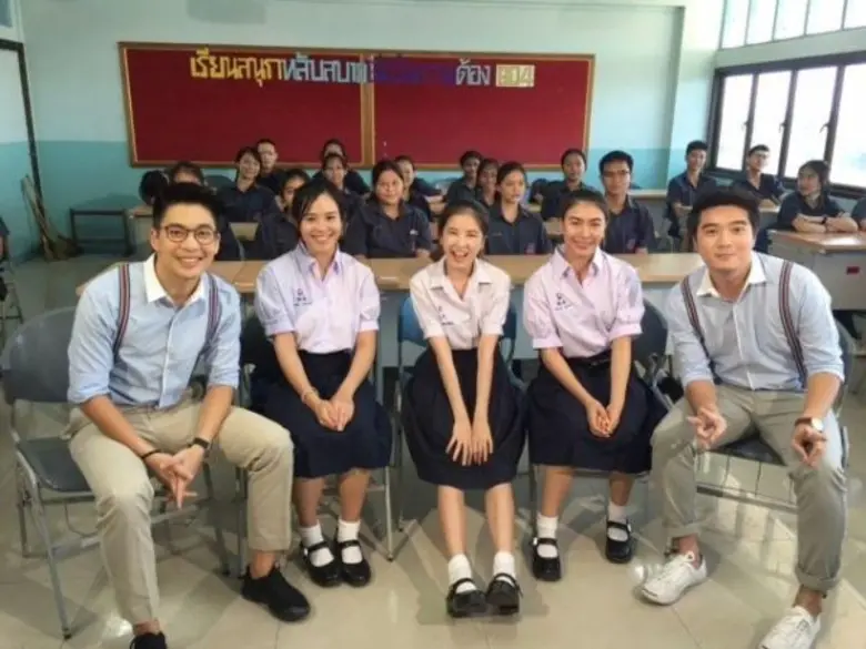 ทีวีไกด์: รายการ “รถโรงเรียน High School Reunion” “ฝน ศนันธฉัตร” สุดเขิน!!! “รถโรงเรียน High School Reunion” ต่อสายคุยสดรุ่นพี่ที่กรี๊ด