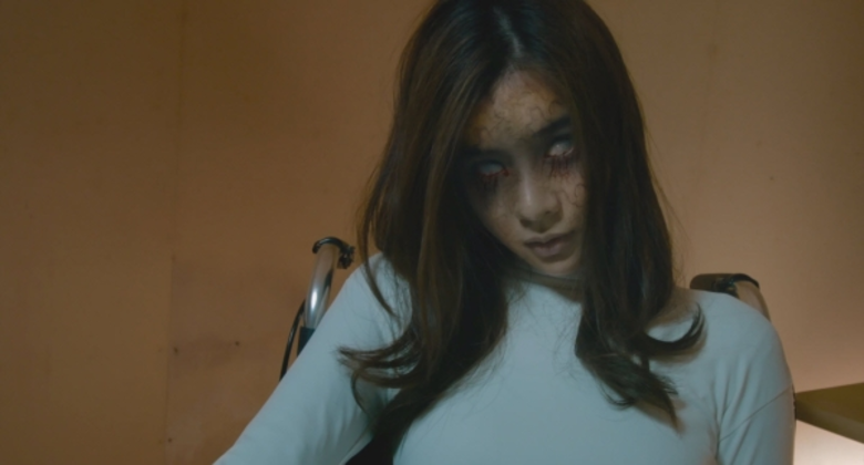 “พักหรู อยู่สบาย แต่อาจตายไม่รู้ตัว หลอนสยองก่อนดู บุปผาอาริกาโตะ” กับ “ออสการ์ ลอดจ์” การ์ตูน "Side Story หลอนสยอง”