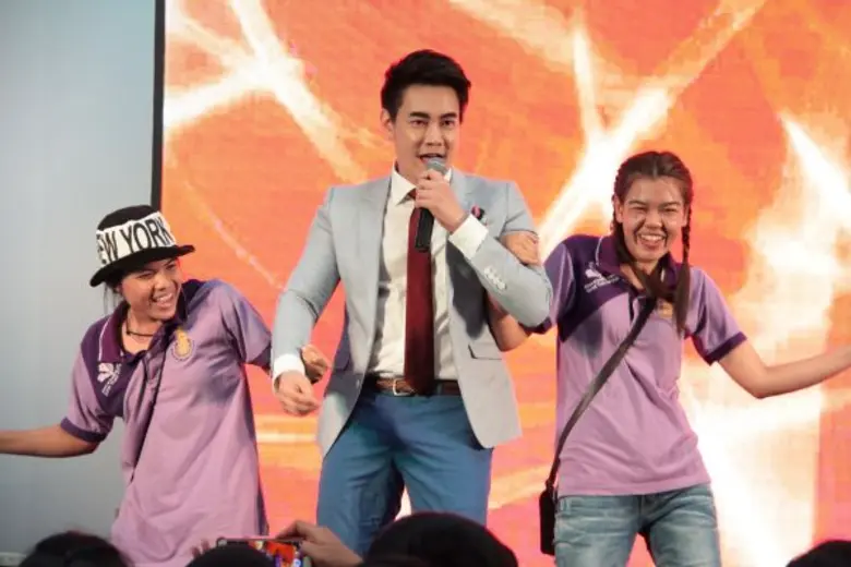 ทำเอาชาวจังหวัดสุราษฎร์ธานีสนุกมันส์สุดฟิ...