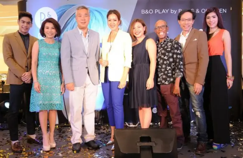 กวีพันธ์ เอี่ยมสกุลรัตน์ (ที่ 3 จากซ้าย) ...