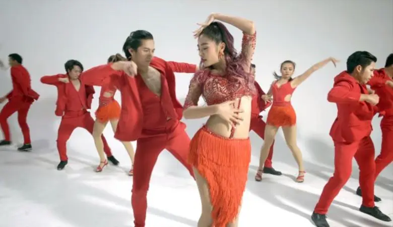 กระแต อาร์สยาม จัดหนัก สะบัด One Take Dance Version เต้นยาว เต็มทุกท่า ไม่มีตัดต่อ