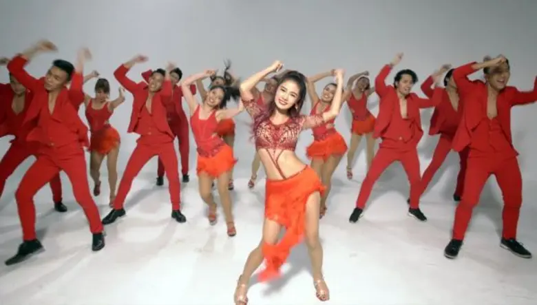 กระแต อาร์สยาม จัดหนัก สะบัด One Take Dance Version เต้นยาว เต็มทุกท่า ไม่มีตัดต่อ