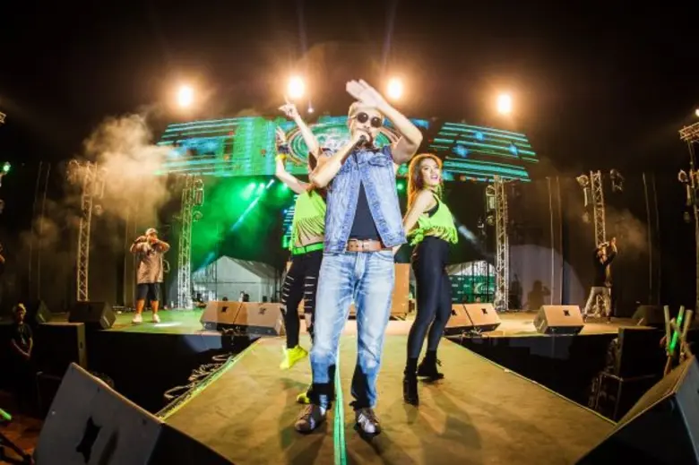 "ช้างคาร์นิวัล นีออน เดอะ ไนท์" ปาร์ตี้เร...