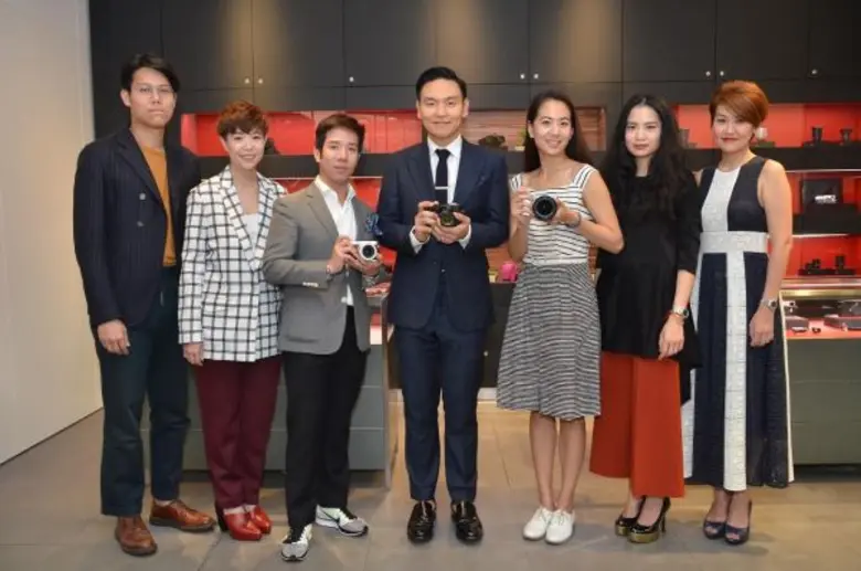 ดนัย สรไกรกิติกูล (คนกลาง) กรรมการผู้จัดก...