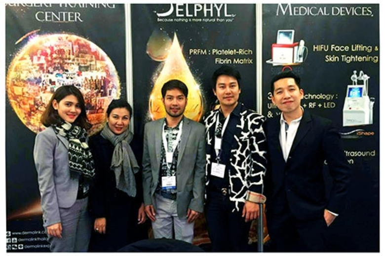 นายธีร์ธวัช แร่จั่น (กลาง) ประธานบริหารบร...