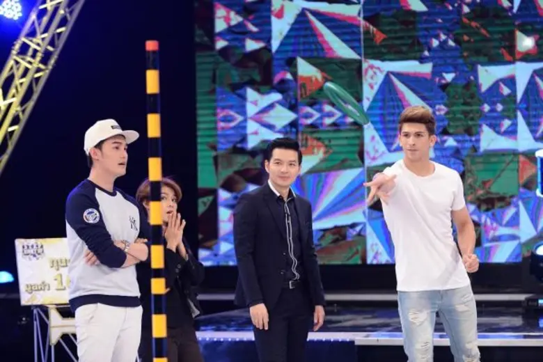 ทีวีไกด์: รายการ “STEP RIGHT UP ใครเก่ง...ใครได้ ให้ค่าเทอม” “อองตวน-อ้วน-แพร-เตชินท์” ศึกนี้เพื่อน้อง!!! สมทบทุนการศึกษา